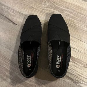 Women's Bobs PLUSH PEACE & LOVE black slip ons SIZE 9